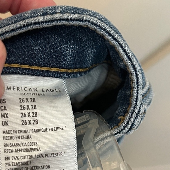 American Eagle Outfitters Distressed Blue Ripped Kids Jeans, size 26x28 - Picture 8 of 9